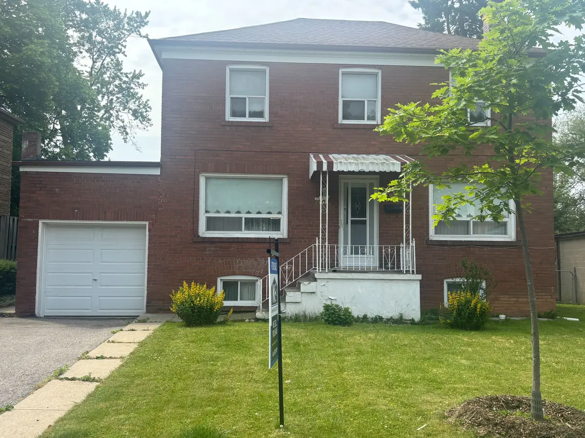 27 Dell Park AVE, Toronto C04, ON M6B 2T5