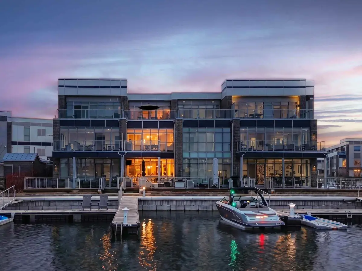 3793 Mangusta CT, Innisfil, ON L9S 0L5