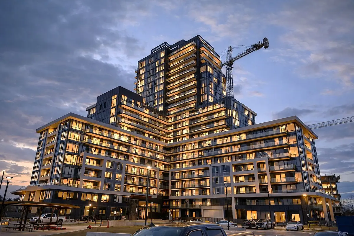 3220 William Coltson AVE #309, Oakville, ON L6H 7C2