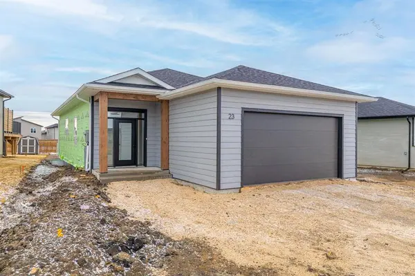 23 Gleneagles ST, Niverville, MB R0A 0A1