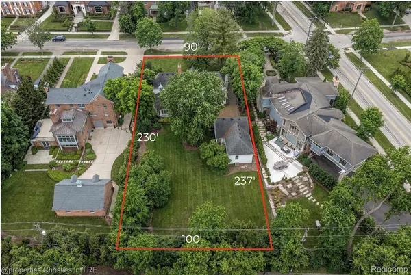 852 Puritan AVE, Birmingham, MI 48009