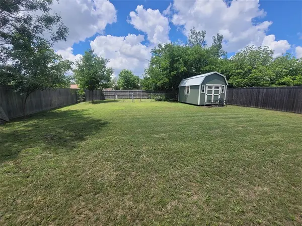 5605 Santa Fe Trail, Haltom City, TX 76148