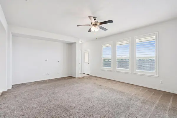 1048 Madelia Avenue, Fort Worth, TX 76177