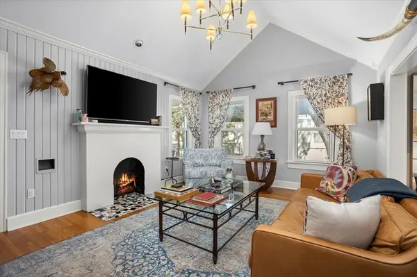 2205 Stanley Avenue, Fort Worth, TX 76110