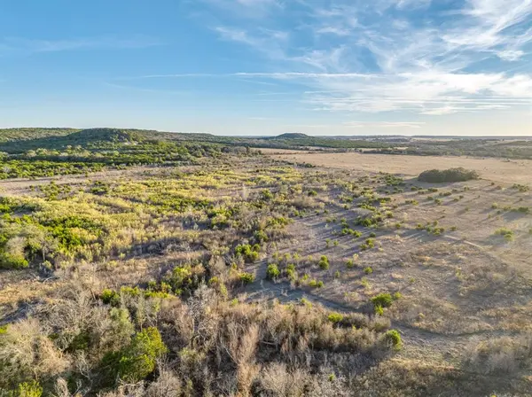 3651 County Road 4145, Cranfills Gap, TX 76637