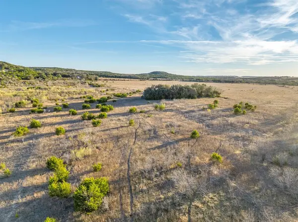 3651 County Road 4145, Cranfills Gap, TX 76637