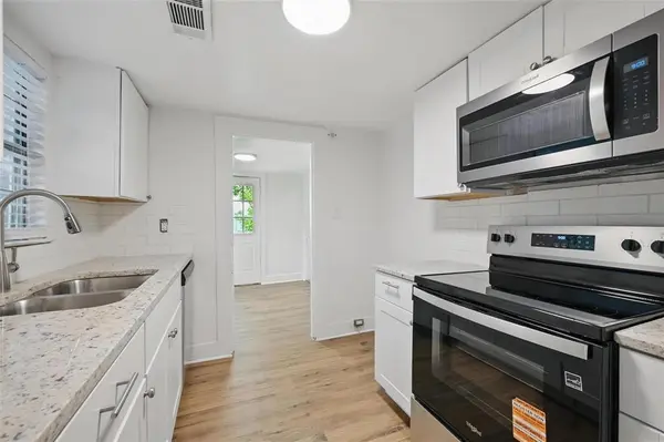 906 E Houston Street, Sherman, TX 75092