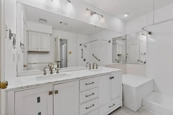 2106 Rainbow Drive #4212, Arlington, TX 76011