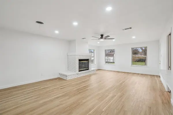 5905 Walraven Circle, Fort Worth, TX 76133