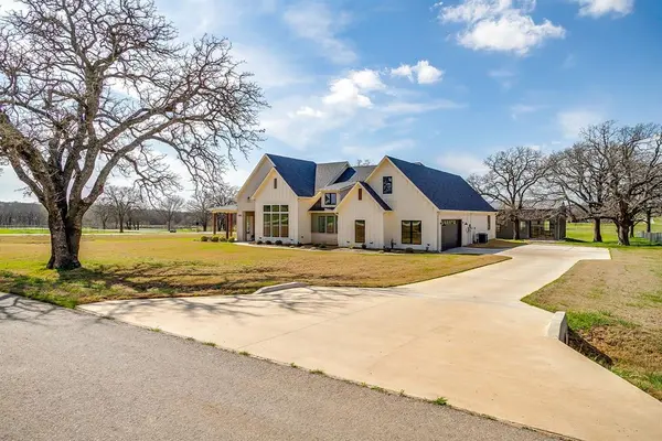 2001 Pinetree Post, Weatherford, TX 76087
