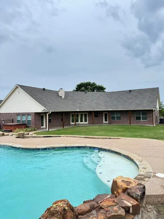 153 Twin Springs Ranch Lane, Weatherford, TX 76087