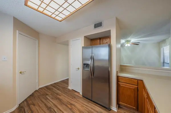 94 Morrow Drive, Bedford, TX 76021