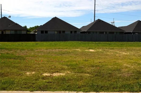 307 Preston Road, Mabank, TX 75147