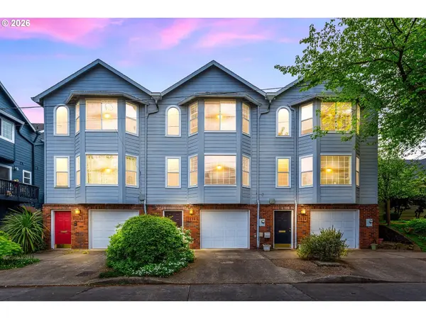 1636 SE KNAPP ST, Portland, OR 97202