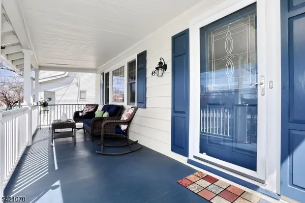 45 Highland Ave, Midland Park Boro, NJ 07432