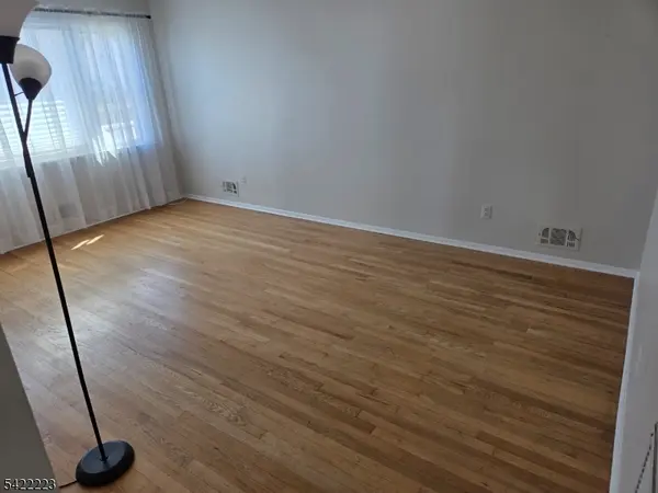 46 N 8Th St #1, Kenilworth Boro, NJ 07033