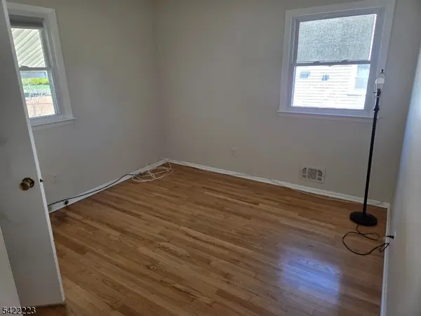 46 N 8Th St #1, Kenilworth Boro, NJ 07033