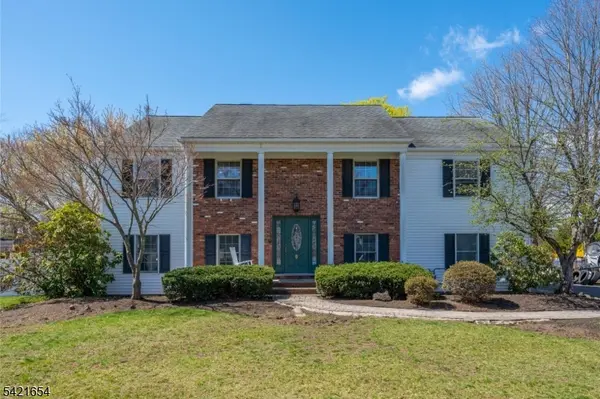 5 Abbey Ln, Pequannock Twp., NJ 07444