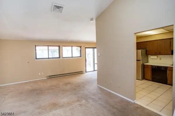 52 Hillside Ct, Union Twp., NJ 08809