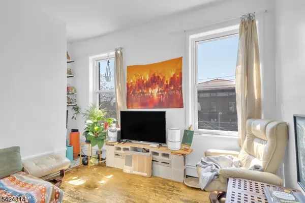 61 Victoria Ave, Newark City, NJ 07104