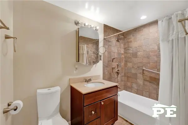 49 Erasmus ST #1A, Brooklyn, NY 11226