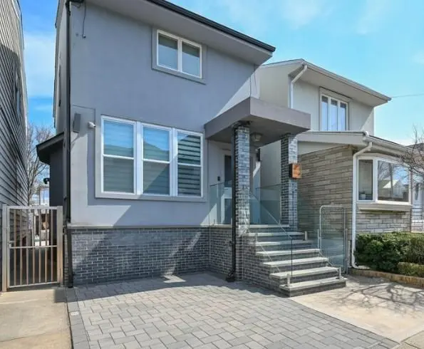 33 Kings PL, Brooklyn, NY 11223