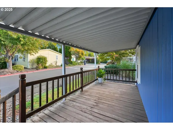 8300 NE QUATAMA ST #104, Hillsboro, OR 97006