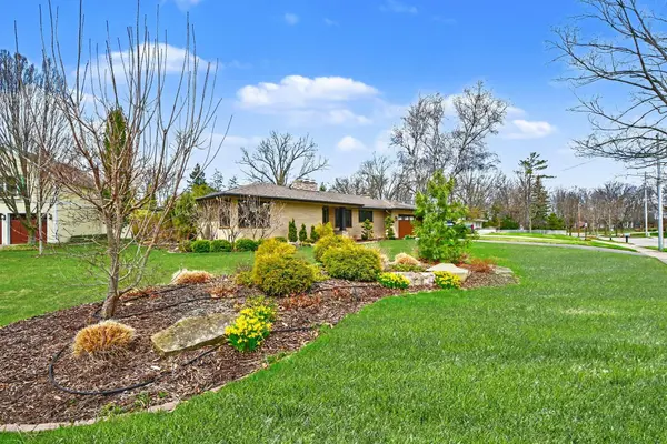 1051 Wren AVE SE, East Grand Rapids, MI 49506