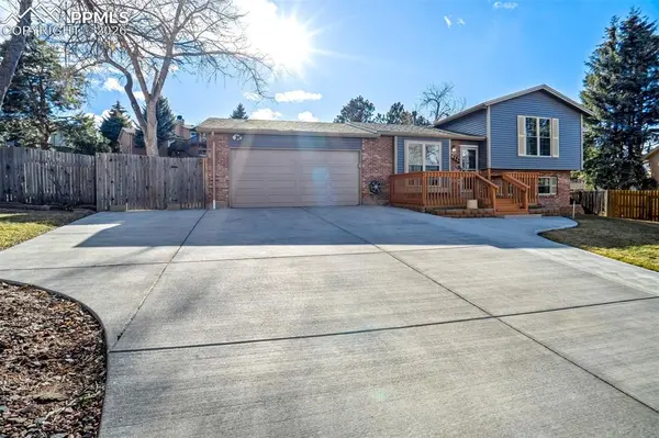 2955 Reuben DR, Colorado Springs, CO 80918
