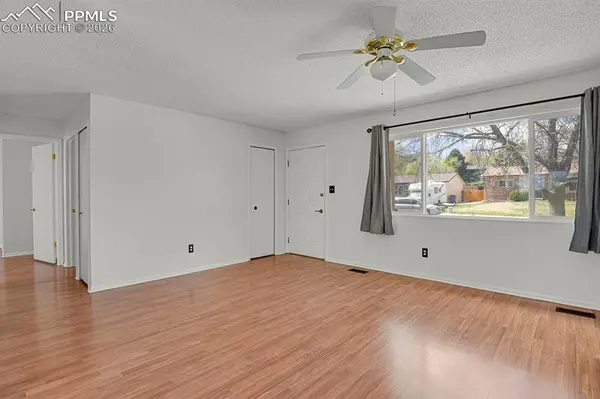 2815 Sage ST, Colorado Springs, CO 80907