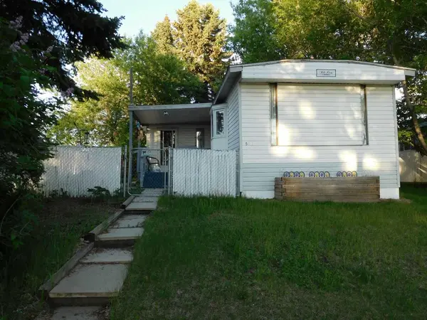 5213 58 ST, Camrose, AB T4V 2X8