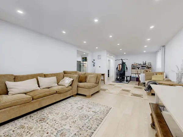 50 Bruce Farm DR, Toronto C15, ON M2H 1G5