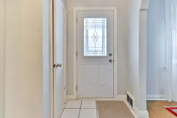 27 Dell Park AVE, Toronto C04, ON M6B 2T5