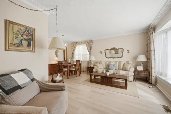 24 Beran DR, Toronto E09, ON M1G 1G1