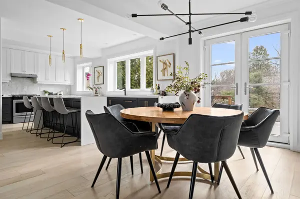 47 Don Valley DR, Toronto E03, ON M4K 2J1