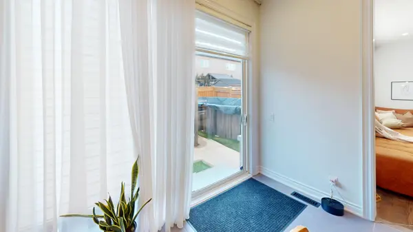 34 Kidd ST, Bradford West Gwillimbury, ON L3Z 0V5