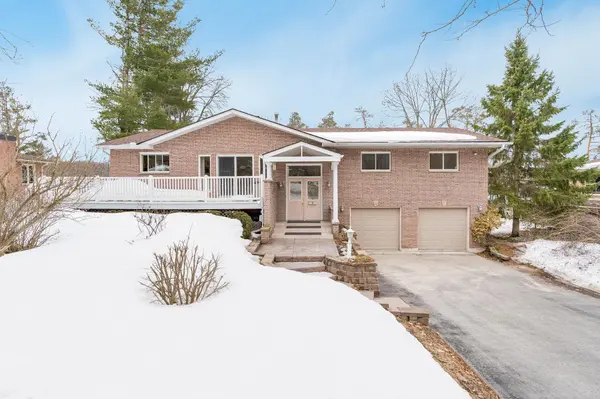 21 Pooles RD, Springwater, ON L9X 0P5
