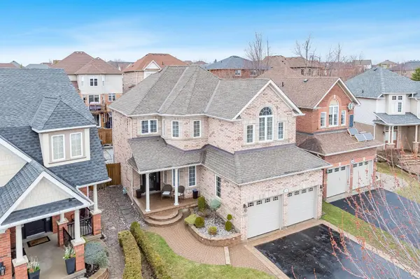 12 Kensington TRL, Barrie, ON L4N 0K5