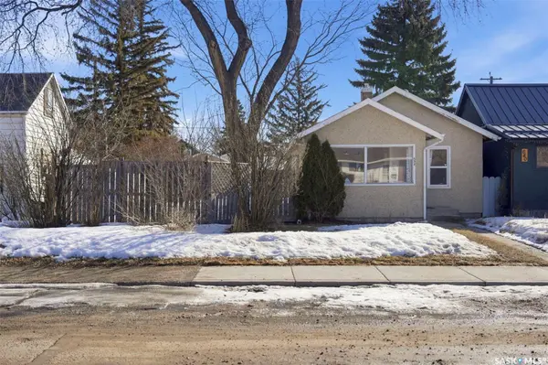 638 M AVENUE S, Saskatoon, SK S7M 2L2