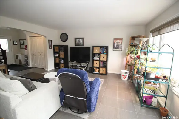 131 Pringle CRESCENT, Saskatoon, SK S7T 0S3