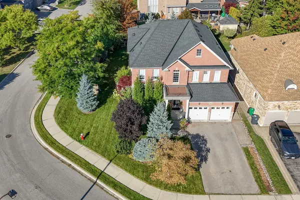 21 Adriatic CRES, Brampton, ON L6P 1Y9