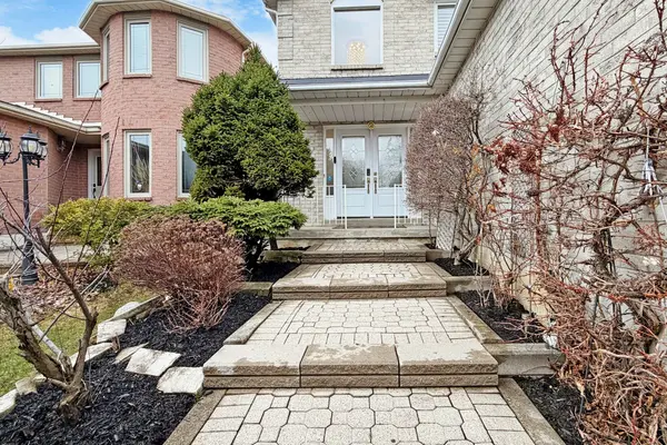 5301 Heritage Hills BLVD, Mississauga, ON L5R 2J8