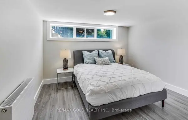 237 Weighton (Lower) DR, Oakville, ON L6K 2P9