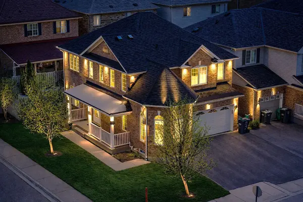 3 Decker Hollow CIR, Brampton, ON L6X 0L1