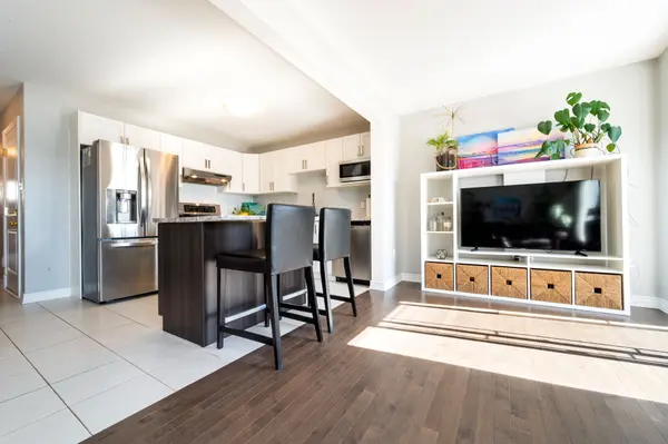 124 Parkinson CRES #10, Orangeville, ON L9W 6X3