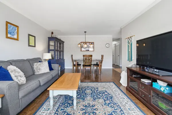 18 Panelas CRES, Quinte West, ON K8V 6A5