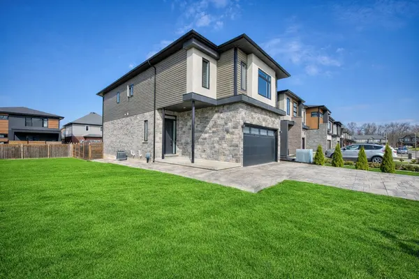 3 DAMUDE AVE, Thorold, ON L2V 0G7