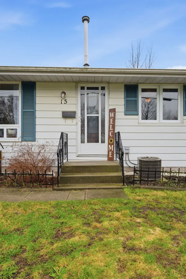 15 Kidd AVE, Quinte West, ON K8V 2C6