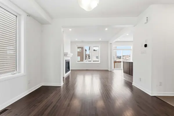 2082 Caltra CRES, Barrhaven, ON K2J 6V4