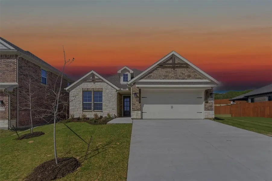 549 Waterford Park Boulevard, Weatherford, TX 76087